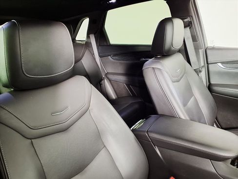 Certified 2022 Cadillac XT5 Premium Luxury w/ Technology Package image 10