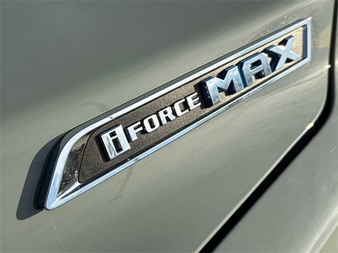 Used 2026 Toyota Sequoia Platinum image 6