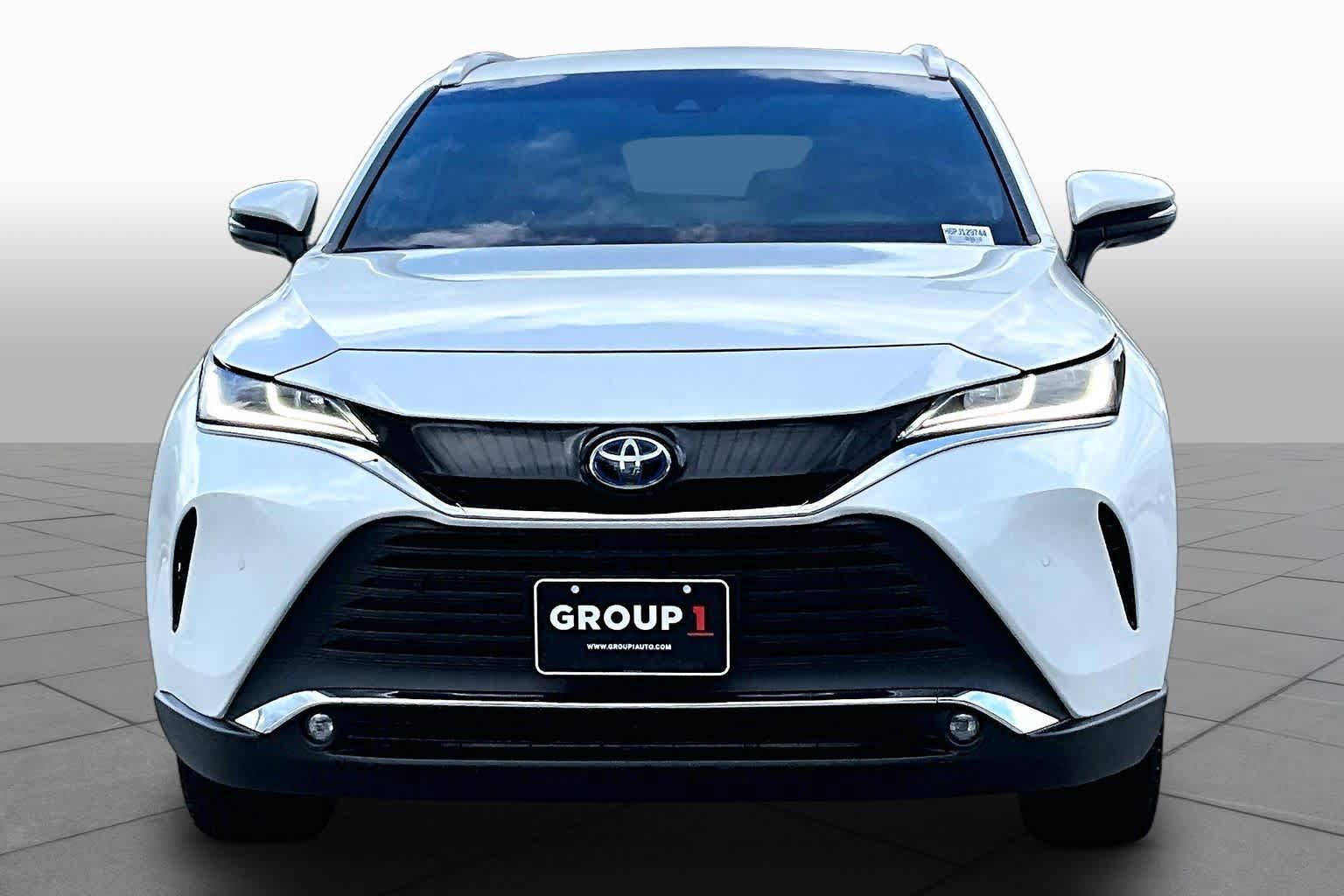 Used 2023 Toyota Venza XLE AWD/4WD image 4