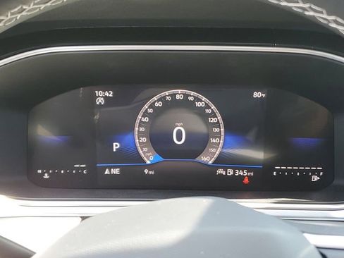 New 2026 Volkswagen Taos SE FWD image 24