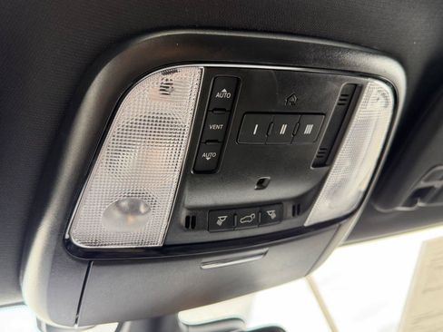 Used 2024 Dodge Durango GT AWD/4WD image 28