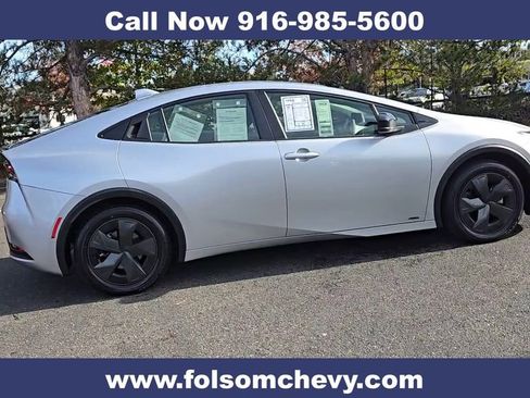 Used 2025 Toyota Prius LE image 11