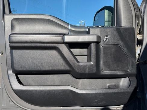 Used 2018 Ford F150 XLT w/ Equipment Group 302A Luxury AWD/4WD image 16