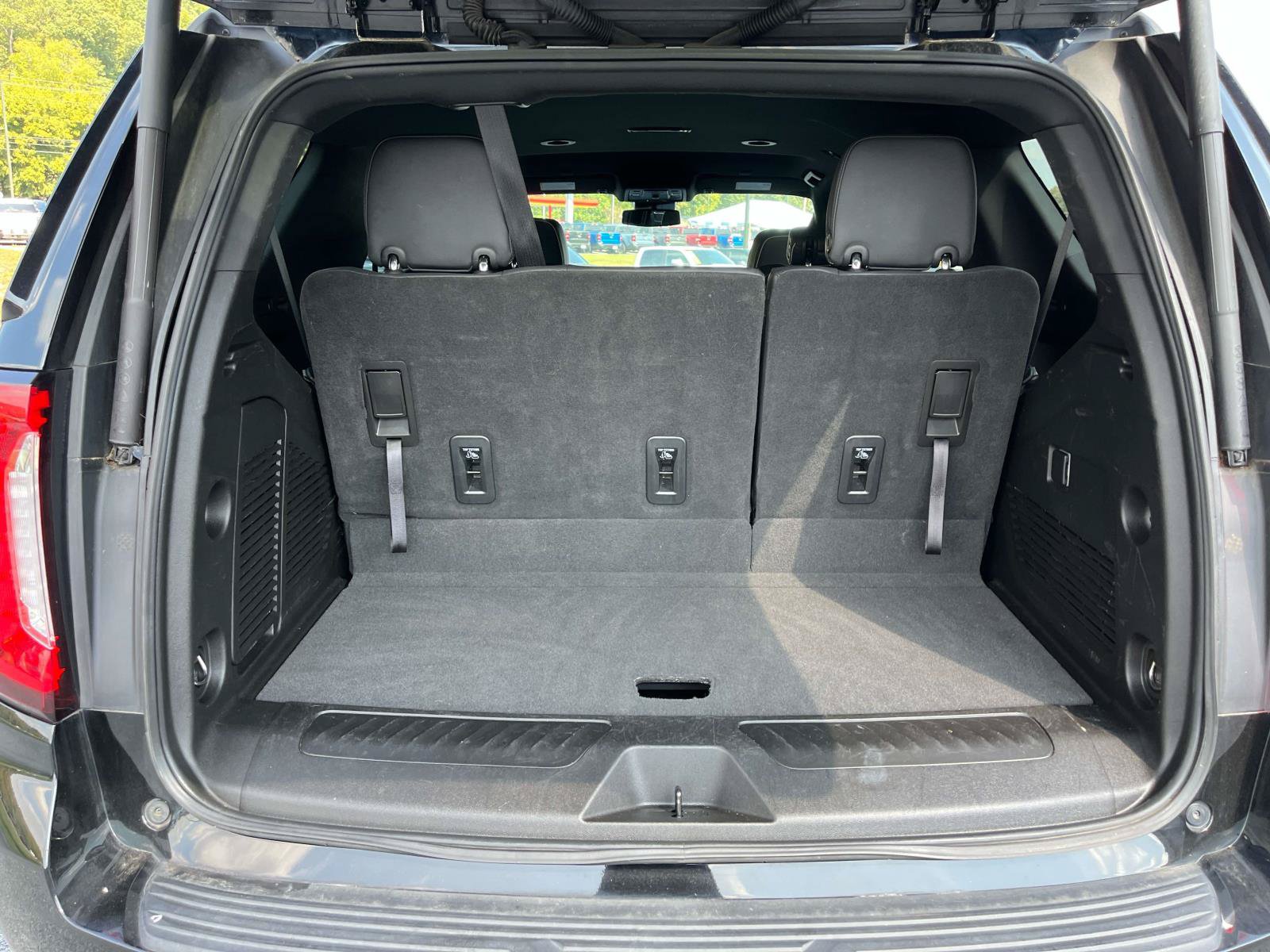 Used 2023 GMC Yukon SLT AWD/4WD image 21