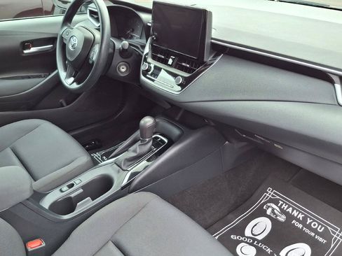 Used 2023 Toyota Corolla LE FWD image 10