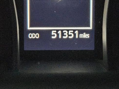 Used 2024 Toyota Camry SE image 16