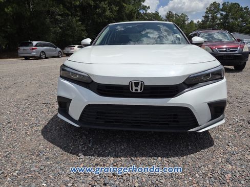 Used 2022 Honda Civic EX image 3