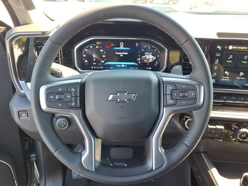 Used 2026 Chevrolet Silverado 1500 LT Trail Boss w/ LT Trail Boss Premium Package AWD/4WD image 11