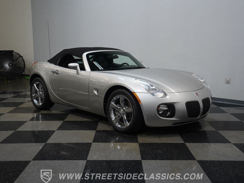 Used 2007 Pontiac Solstice GXP w/ Premium Package RWD image 17