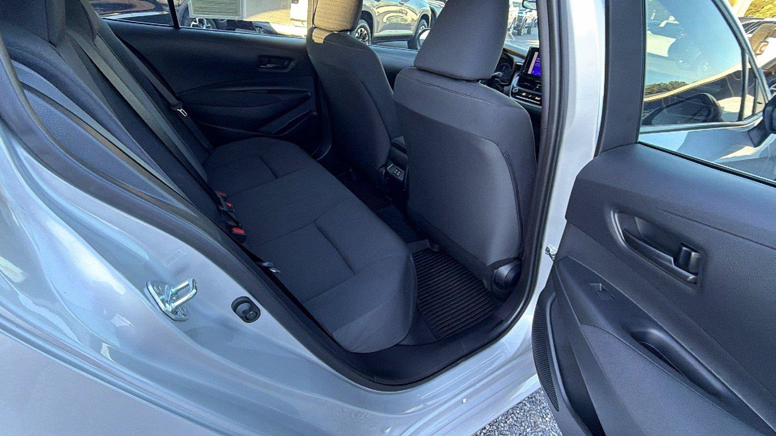Used 2026 Toyota Corolla LE FWD image 21
