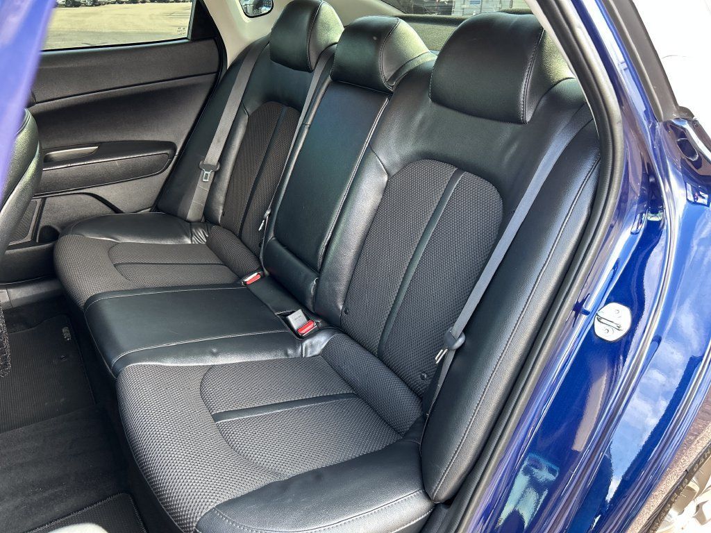 Used 2020 Kia Optima S FWD image 18