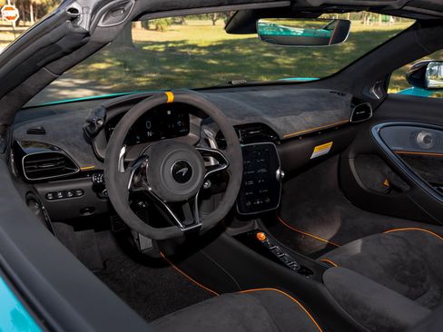 New 2025 McLaren Artura Performance image 28