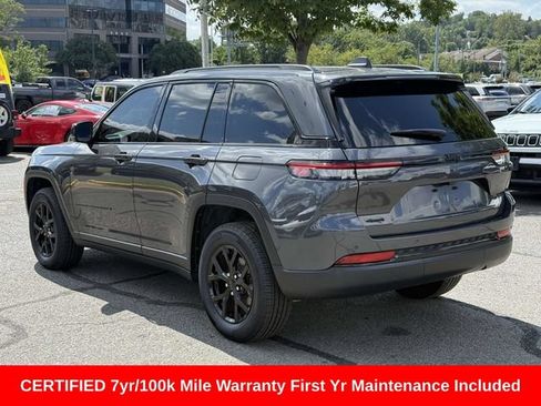 Certified 2025 Jeep Grand Cherokee Altitude AWD/4WD image 5