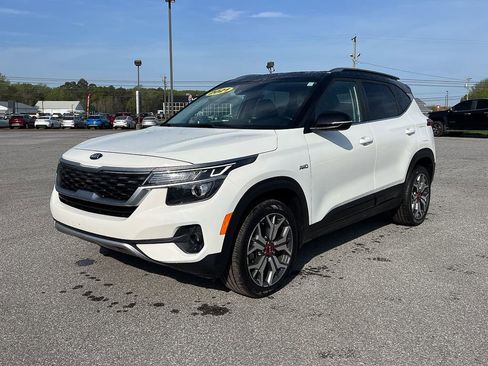 Used 2021 Kia Seltos S AWD/4WD image 1