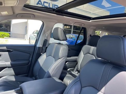 Used 2025 Honda Pilot Touring image 43