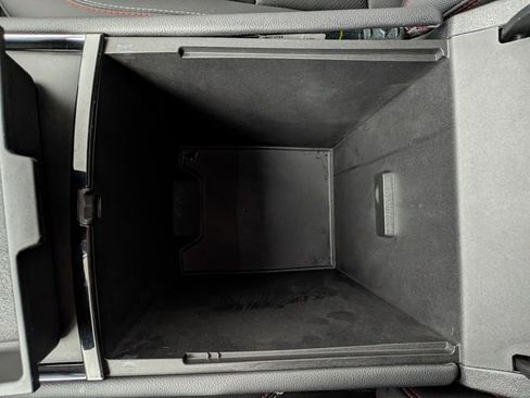 Used 2024 Chevrolet Traverse RS image 25