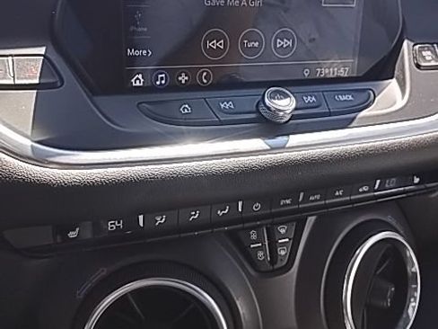 Used 2020 Chevrolet Blazer LT FWD image 12