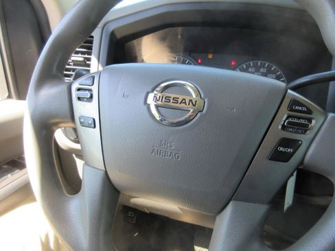 Used 2016 Nissan NV 2500 SV RWD image 34