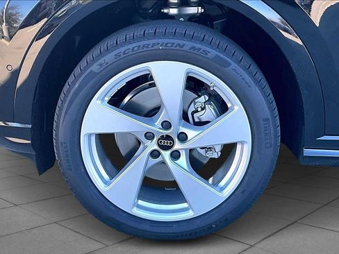 New 2025 Audi Q5 Premium Plus image 11