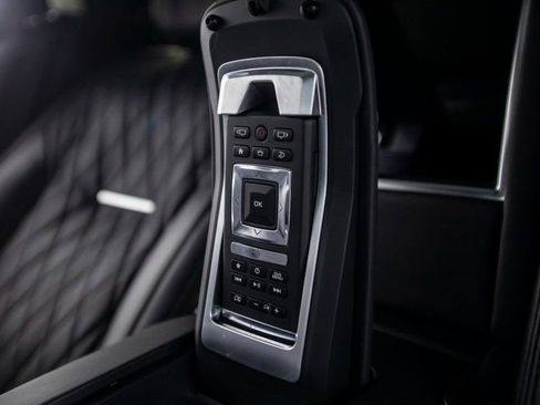 Used 2020 Land Rover Range Rover SV Autobiography Dynamic image 37