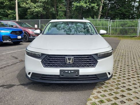 Used 2024 Honda Accord EX image 2