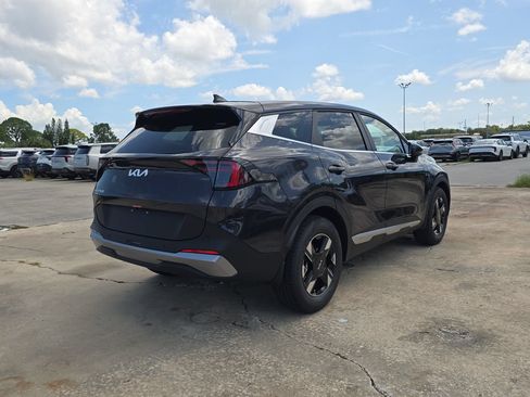 New 2026 Kia Sportage LX FWD image 8