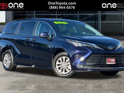 Used 2023 Toyota Sienna XLE