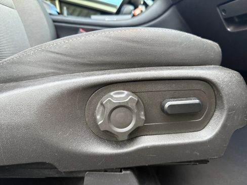 Used 2014 Ford Taurus SEL w/ Equipment Group 201A image 33