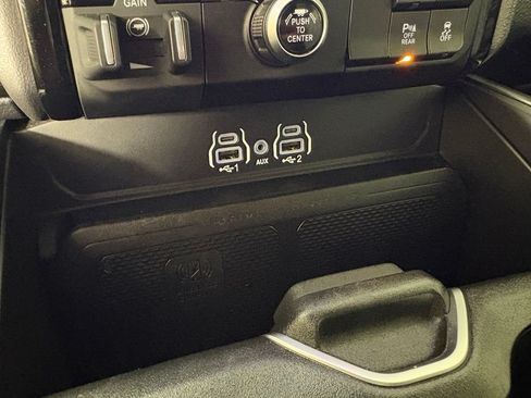 Used 2025 RAM 1500 Big Horn AWD/4WD image 34