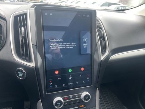 Used 2022 Ford Edge SEL w/ Convenience Package image 15