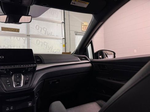 Used 2025 Honda Odyssey Sport-L image 22