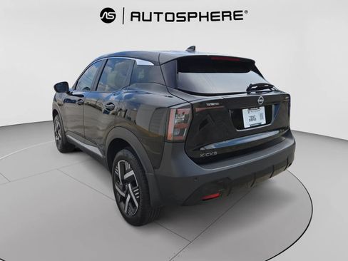 Used 2025 Nissan Kicks SV FWD image 6