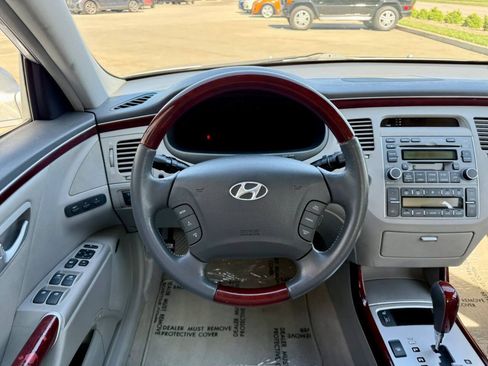 Used 2006 Hyundai Azera Limited FWD image 17