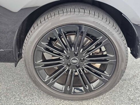 Used 2023 Land Rover Range Rover SE image 9