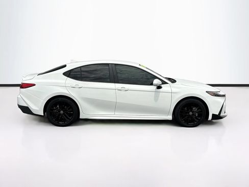 Certified 2026 Toyota Camry SE w/ Convenience Package FWD image 4