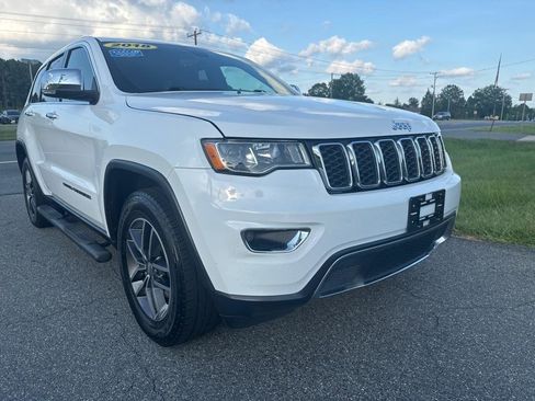 Used 2018 Jeep Grand Cherokee Limited RWD image 2