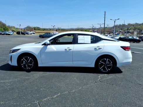 Used 2025 Nissan Sentra SV FWD image 5