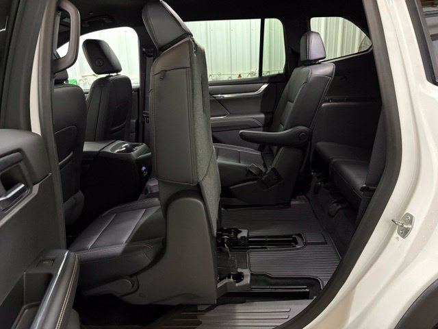 Used 2024 GMC Acadia Elevation w/ LPO, Floor Liner Package FWD image 25