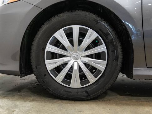 Certified 2020 Toyota Camry LE FWD image 11