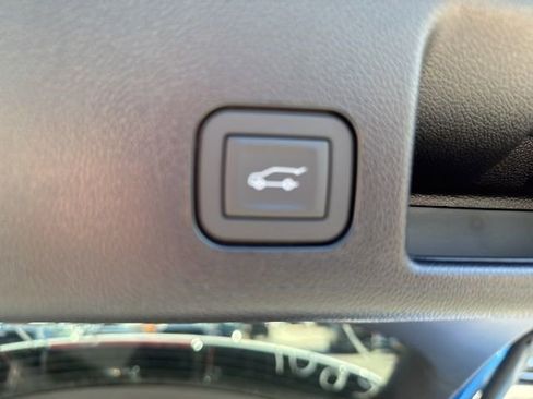New 2026 Chevrolet Equinox EV LT w/ Convenience Package II FWD image 10