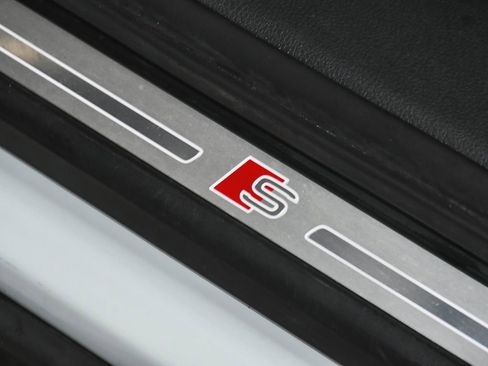 Used 2021 Audi SQ7 Premium Plus w/ Executive Package image 12