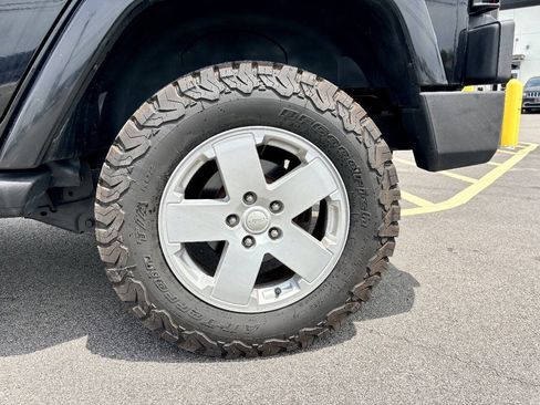 Used 2007 Jeep Wrangler Unlimited Sahara AWD/4WD image 36
