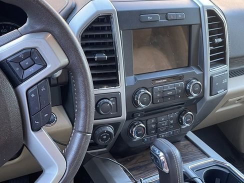 Used 2018 Ford F150 Lariat w/ Trailer Tow Package image 5