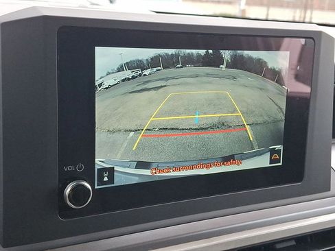 Certified 2024 Toyota Tacoma SR5 image 17