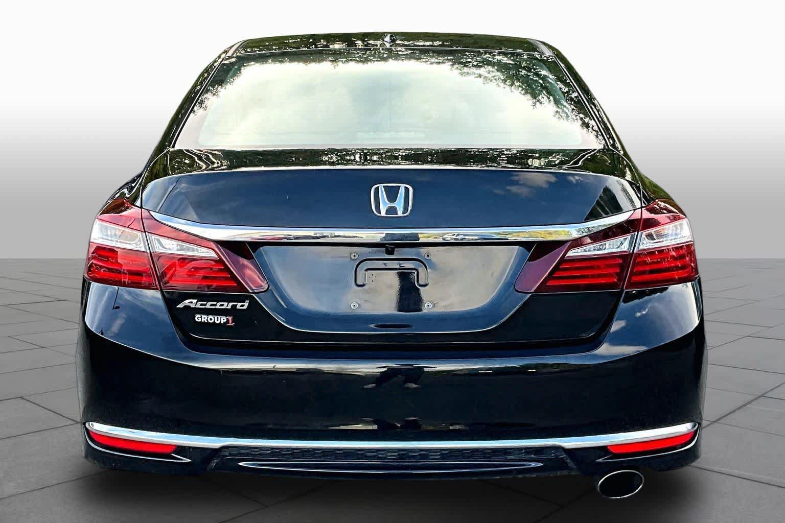 Used 2016 Honda Accord EX image 5