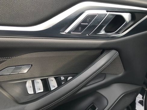 Used 2025 BMW i4 xDrive40i w/ Premium Package image 12