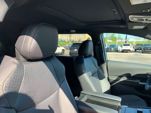 New 2026 Toyota Sienna XLE Woodland Edition AWD/4WD image 20