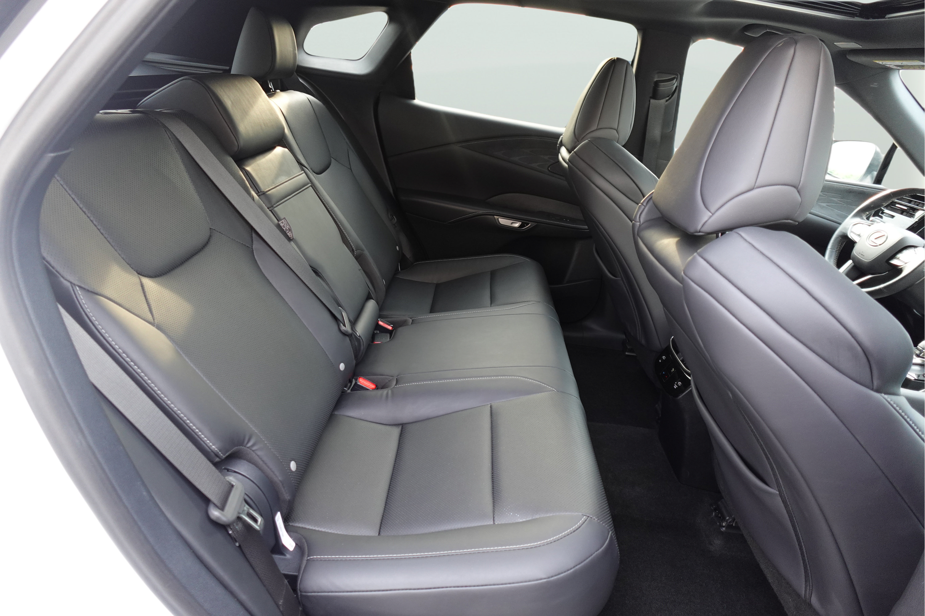 Used 2023 Lexus RX 350 F Sport w/ Cold Area Package AWD/4WD image 25