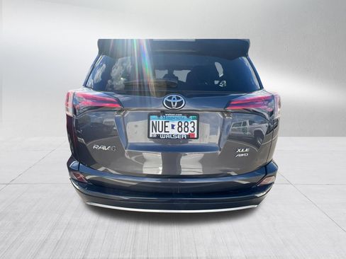 Used 2017 Toyota RAV4 XLE w/ All Weather Liner Package AWD/4WD image 4