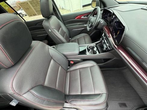 Certified 2024 Chevrolet Traverse Z71 w/ LPO, Floor Liner Package image 31